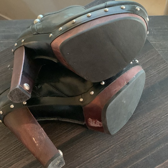 UGG Ambrosia Studded Bootie - Picture 7 of 13